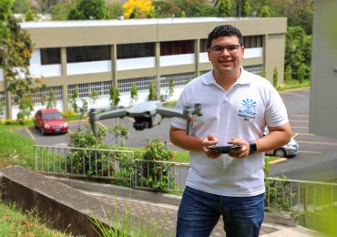 UN DRONE Y UNA CÁMARA PARA DAR ESPERANZA