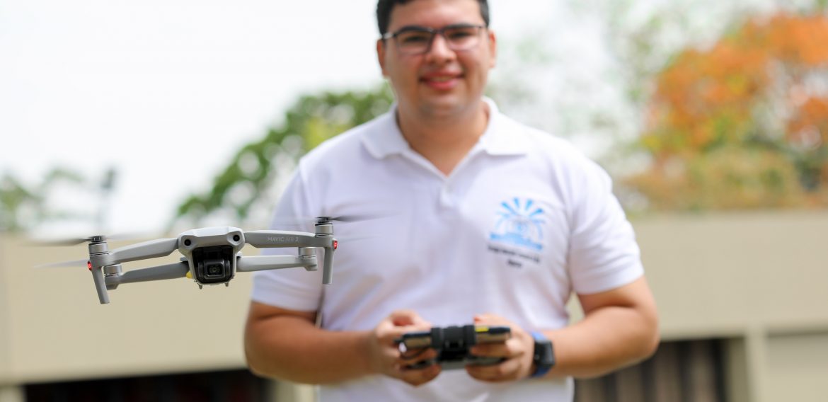 UN DRONE Y UNA CÁMARA PARA DAR ESPERANZA