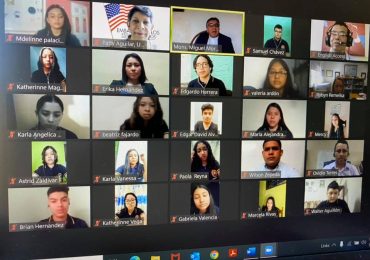 Séptima graduación del Programa English Access, en UNICAES