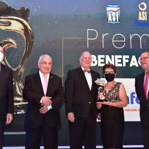 UNICAES felicita a INSAFORP por el Premio Benefactor ASI 2021
