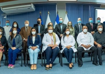 UNICAES SUSCRIBE CONVENIO DE COOPERACIÓN EN EL ÁREA DE SALUD