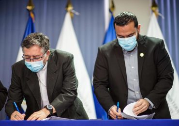 UNICAES SUSCRIBE CONVENIO DE COOPERACIÓN EN EL ÁREA DE SALUD