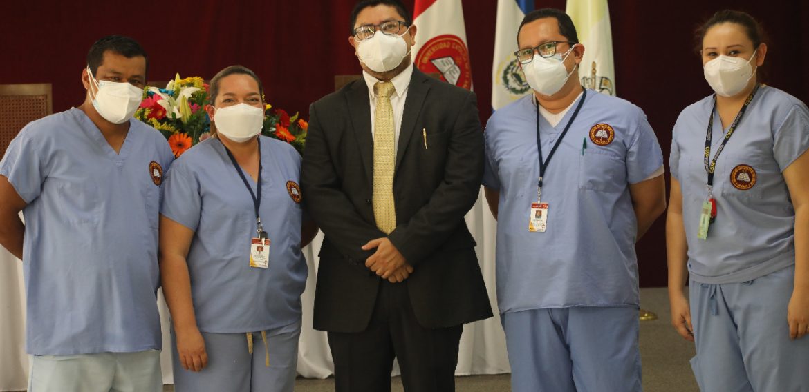 UNICAES INAUGURA CLÍNICA DE OFTALMOLOGÍA