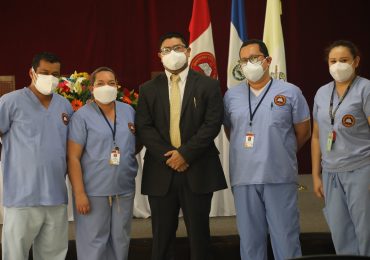 UNICAES INAUGURA CLÍNICA DE OFTALMOLOGÍA