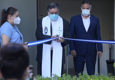 UNICAES INAUGURA CLÍNICA DE OFTALMOLOGÍA