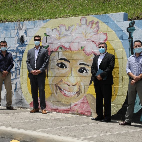 UNICAES RENUEVA CONVENIO CON OFICINA DE AMERICAN SPACES, DE LA EMBAJADA DE LOS ESTADOS UNIDOS