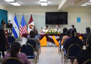 CLAUSURA DE LA ACADEMIA DE MUJERES EMPRENDEDORAS EN UNICAES ILOBASCO