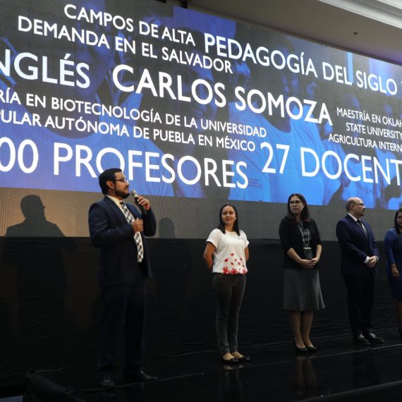 PROYECTOS USAID-UNICAES: LOGROS PARA LA EDUCACIÓN SUPERIOR Y LA INDUSTRIA EN EL SALVADOR