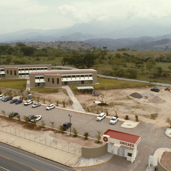 UNICAES INAUGURA EL CENTRO REGIONAL DE METAPÁN