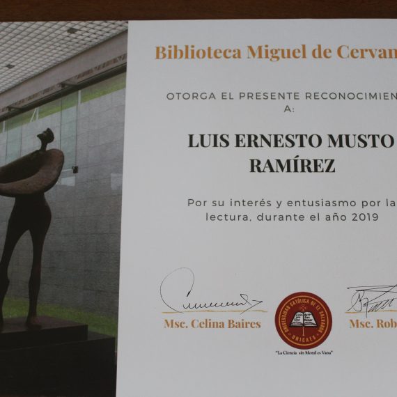 Biblioteca Miguel de Cervantes reconoce a lectores del año 2019