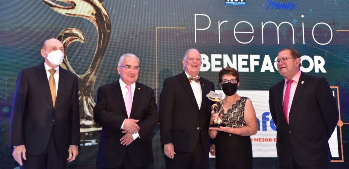 UNICAES felicita a INSAFORP por el Premio Benefactor ASI 2021